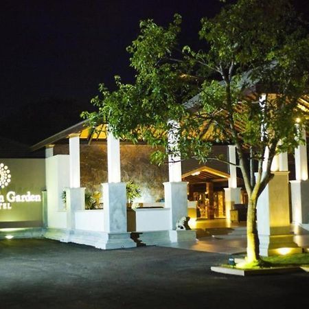 Full Moon Garden Hotel Негомбо Экстерьер фото