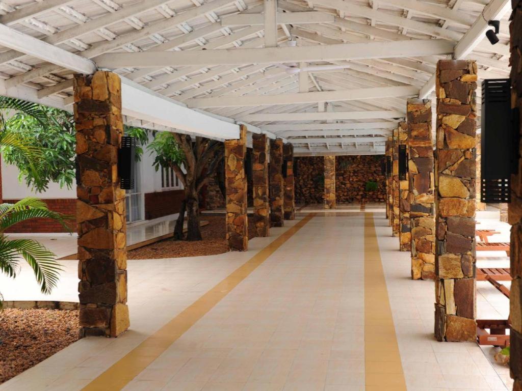 Full Moon Garden Hotel Негомбо Экстерьер фото