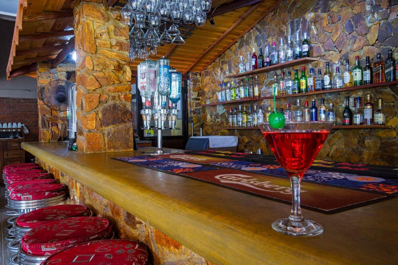 Full Moon Garden Hotel Негомбо Экстерьер фото